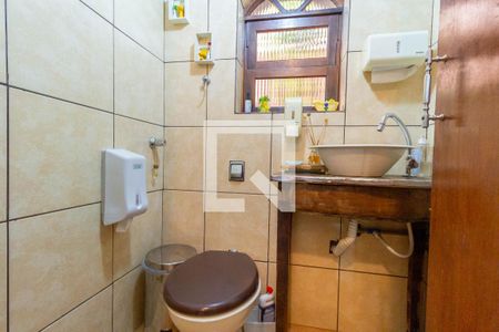 Casa à venda com 350m², 3 quartos e 3 vagas Casa à venda com 350m², 3 quartos e 3 vagasLavabo Garagem