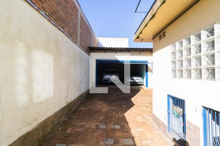 Casa à venda com 300m², 3 quartos e 2 vagas Casa à venda com 300m², 3 quartos e 2 vagasQuintal