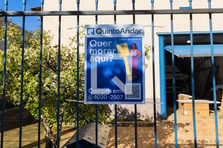 Casa à venda com 300m², 3 quartos e 2 vagas Casa à venda com 300m², 3 quartos e 2 vagasInstalação de Plaquinhas