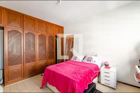 Quarto de apartamento à venda com 3 quartos, 210m² em Icaraí, Niterói