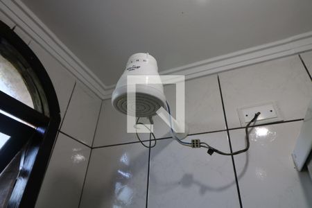 Banheiro da Suíte de casa para alugar com 2 quartos, 80m² em Jardim Santa Adélia, São Paulo