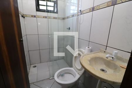 Banheiro da Suíte de casa para alugar com 2 quartos, 80m² em Jardim Santa Adélia, São Paulo