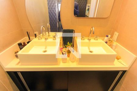 Apartamento para alugar com 69m², 2 quartos e 1 vagaBanheiro do Quarto 1