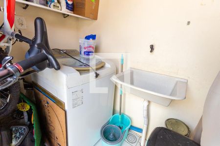 Casa à venda com 70m², 2 quartos e 1 vaga Casa à venda com 70m², 2 quartos e 1 vagaÁrea de Serviço