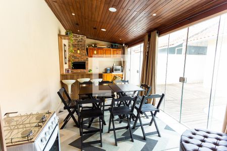 Casa à venda com 70m², 2 quartos e 1 vaga Casa à venda com 70m², 2 quartos e 1 vagaQuiosque da churrasqueira