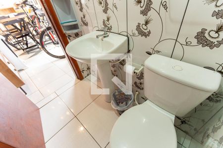 Casa à venda com 70m², 2 quartos e 1 vaga Casa à venda com 70m², 2 quartos e 1 vagaQuiosque da churrasqueira - lavabo