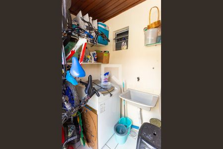 Casa à venda com 70m², 2 quartos e 1 vaga Casa à venda com 70m², 2 quartos e 1 vagaÁrea de Serviço