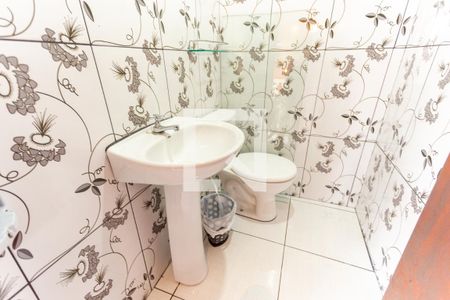 Casa à venda com 70m², 2 quartos e 1 vaga Casa à venda com 70m², 2 quartos e 1 vagaQuiosque da churrasqueira - lavabo