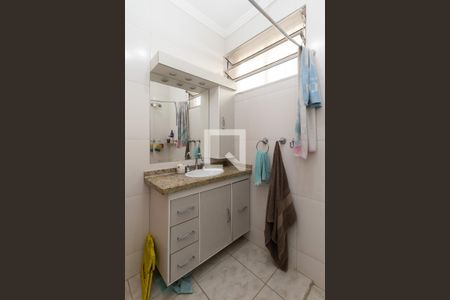 Casa à venda com 224m², 3 quartos e 4 vagasBanheiro Social