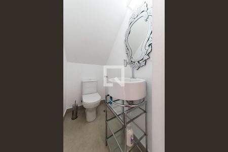 Lavabo de casa para alugar com 3 quartos, 122m² em Jardim da Saúde, São Paulo