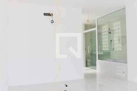 Apartamento à venda com 375m², 5 quartos e 3 vagasSuíte 4