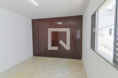 Casa à venda com 250m², 3 quartos e 4 vagas Casa à venda com 250m², 3 quartos e 4 vagasQuarto 2