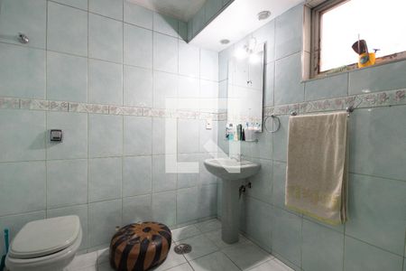 Apartamento à venda com 125m², 3 quartos e 2 vagas Apartamento à venda com 125m², 3 quartos e 2 vagasBanheiro da Suíte