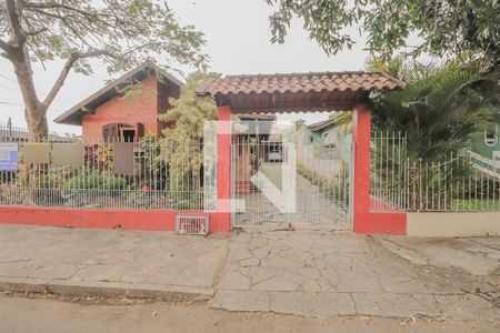 Casa à venda com 180m², 2 quartos e 2 vagasFachada