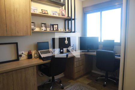 Apartamento à venda com 78m², 2 quartos e 1 vagaEscritório