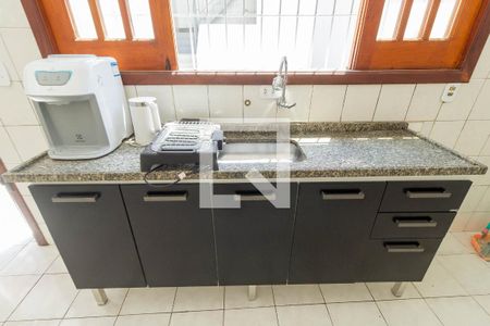 Casa à venda com 180m², 3 quartos e 3 vagasCozinha 