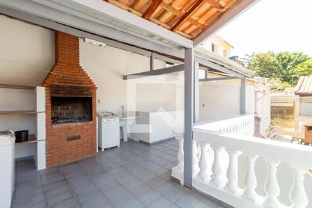 Casa à venda com 180m², 3 quartos e 3 vagas Churrasqueira