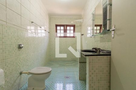 Casa à venda com 180m², 3 quartos e 3 vagasBanheiro 