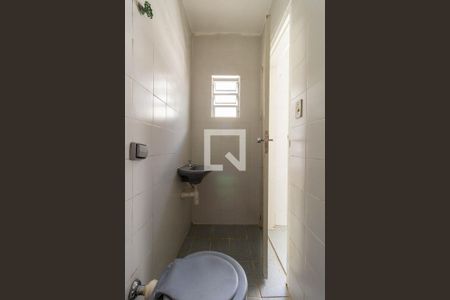 Casa à venda com 180m², 3 quartos e 3 vagasBanheiro de Serviço