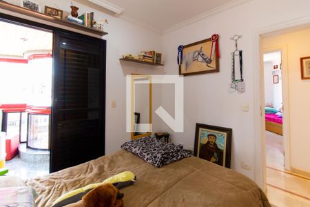 Apartamento à venda com 303m², 4 quartos e 4 vagas Apartamento à venda com 303m², 4 quartos e 4 vagasQuarto 02