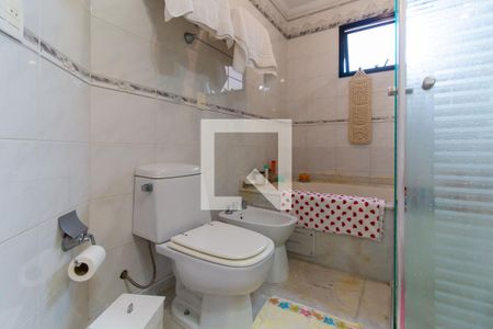 Apartamento à venda com 303m², 4 quartos e 4 vagas Apartamento à venda com 303m², 4 quartos e 4 vagasBanheiro da Suíte 1