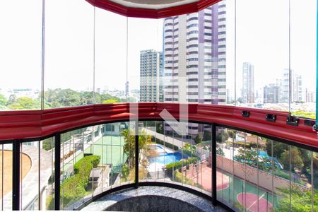 Apartamento à venda com 303m², 4 quartos e 4 vagas Apartamento à venda com 303m², 4 quartos e 4 vagasVaranda da Suíte 01