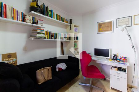 Apartamento à venda com 303m², 4 quartos e 4 vagas Apartamento à venda com 303m², 4 quartos e 4 vagasSuíte 02