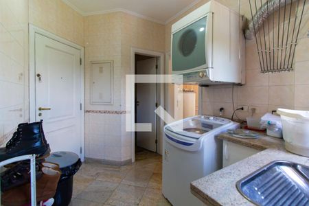 Apartamento à venda com 303m², 4 quartos e 4 vagas Apartamento à venda com 303m², 4 quartos e 4 vagasÁrea de Serviço