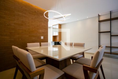 Sala de jantar de casa de condomínio para alugar com 3 quartos, 200m² em Vila Romero, São Paulo