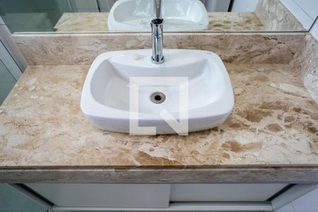 Casa de condomínio à venda com 200m², 3 quartos e 3 vagasBanheiro da suíte 1