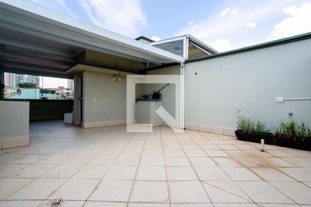 Casa de condomínio à venda com 200m², 3 quartos e 3 vagasTerraço e churrasqueira