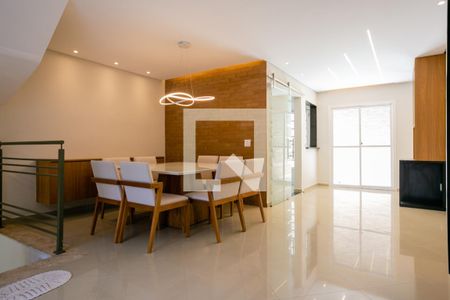 Sala de jantar de casa de condomínio à venda com 3 quartos, 200m² em Vila Romero, São Paulo