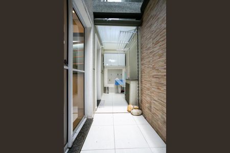 Casa de condomínio à venda com 200m², 3 quartos e 3 vagasÁrea de serviço