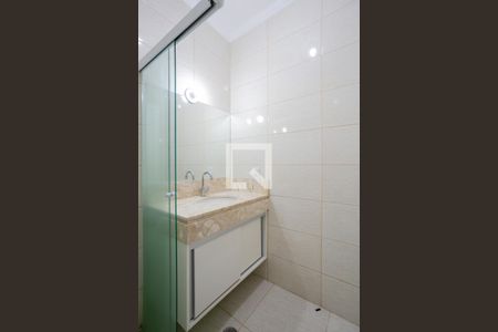 Casa de condomínio à venda com 200m², 3 quartos e 3 vagasBanheiro