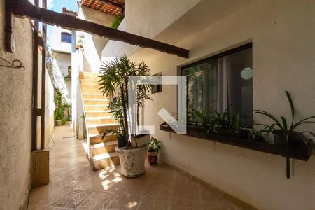 Casa à venda com 270m², 5 quartos e 3 vagas Casa à venda com 270m², 5 quartos e 3 vagasGaragem