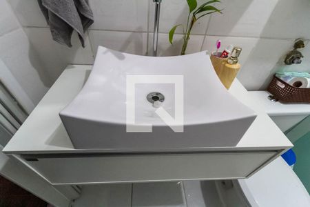 Casa à venda com 270m², 5 quartos e 3 vagas Casa à venda com 270m², 5 quartos e 3 vagasBanheiro 2