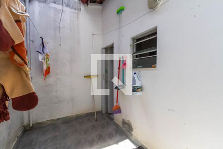 Casa à venda com 270m², 5 quartos e 3 vagas Casa à venda com 270m², 5 quartos e 3 vagasQuintal de Serviço