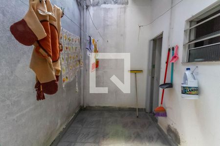 Casa à venda com 270m², 5 quartos e 3 vagas Casa à venda com 270m², 5 quartos e 3 vagasQuintal de Serviço