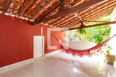 Casa à venda com 270m², 5 quartos e 3 vagas Casa à venda com 270m², 5 quartos e 3 vagasVaranda do Quarto 4