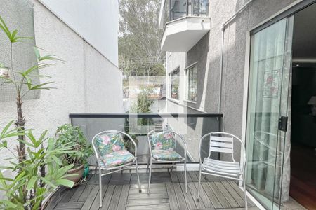 deck sala de casa à venda com 6 quartos, 370m² em Jardim Guapira, São Paulo