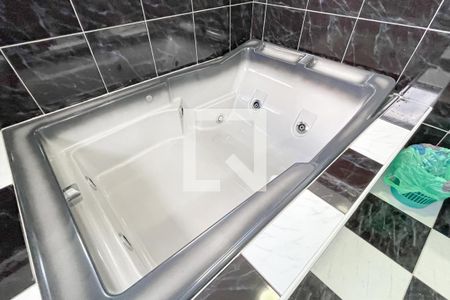 Casa à venda com 370m², 6 quartos e 4 vagassuite2