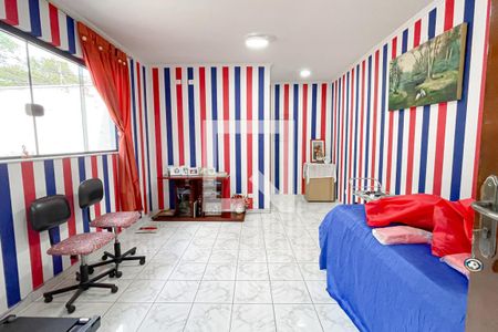 Casa à venda com 370m², 6 quartos e 4 vagassuite3