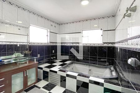 Casa à venda com 370m², 6 quartos e 4 vagassuite2