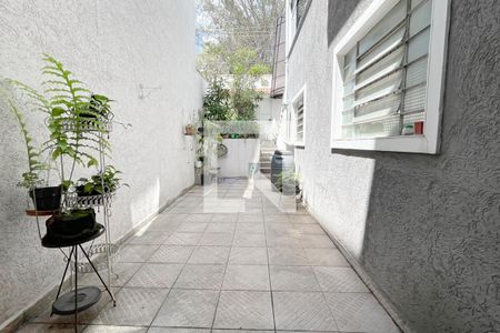 Casa à venda com 370m², 6 quartos e 4 vagascorredor