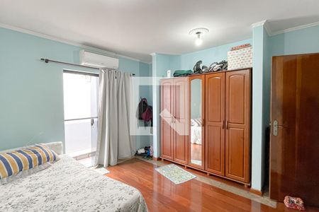 Casa à venda com 370m², 6 quartos e 4 vagassuite2