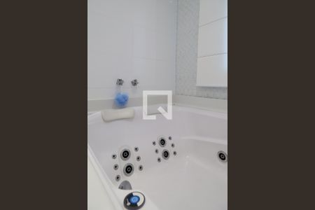 Apartamento à venda com 430m², 4 quartos e 3 vagas Apartamento à venda com 430m², 4 quartos e 3 vagasBanheiro da suíte 4