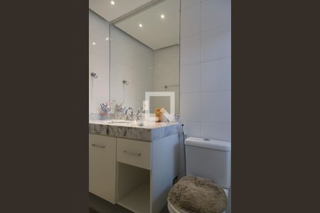 Apartamento à venda com 430m², 4 quartos e 3 vagas Apartamento à venda com 430m², 4 quartos e 3 vagasBanheiro da suíte 3