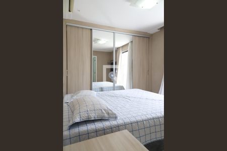 Apartamento à venda com 430m², 4 quartos e 3 vagas Apartamento à venda com 430m², 4 quartos e 3 vagasSuíte 2