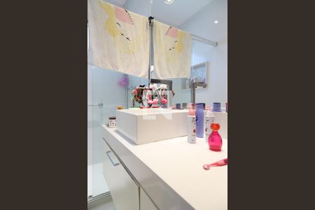 Apartamento à venda com 430m², 4 quartos e 3 vagas Apartamento à venda com 430m², 4 quartos e 3 vagasBanheiro da suíte 1