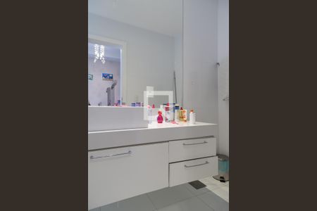 Apartamento à venda com 430m², 4 quartos e 3 vagas Apartamento à venda com 430m², 4 quartos e 3 vagasBanheiro da suíte 1